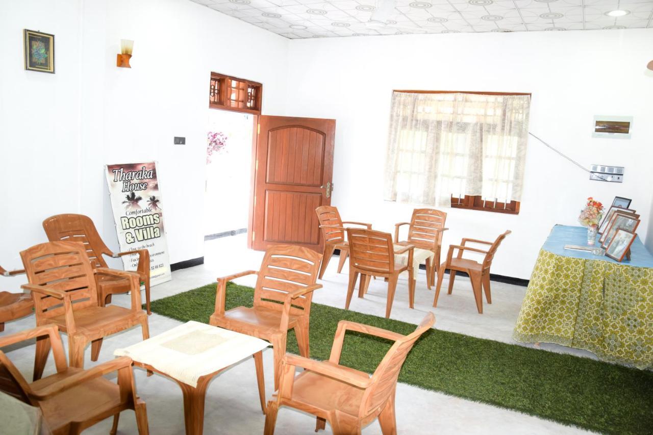 Tharaka Homestay Уелигама Екстериор снимка